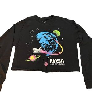 Long sleeve crop top